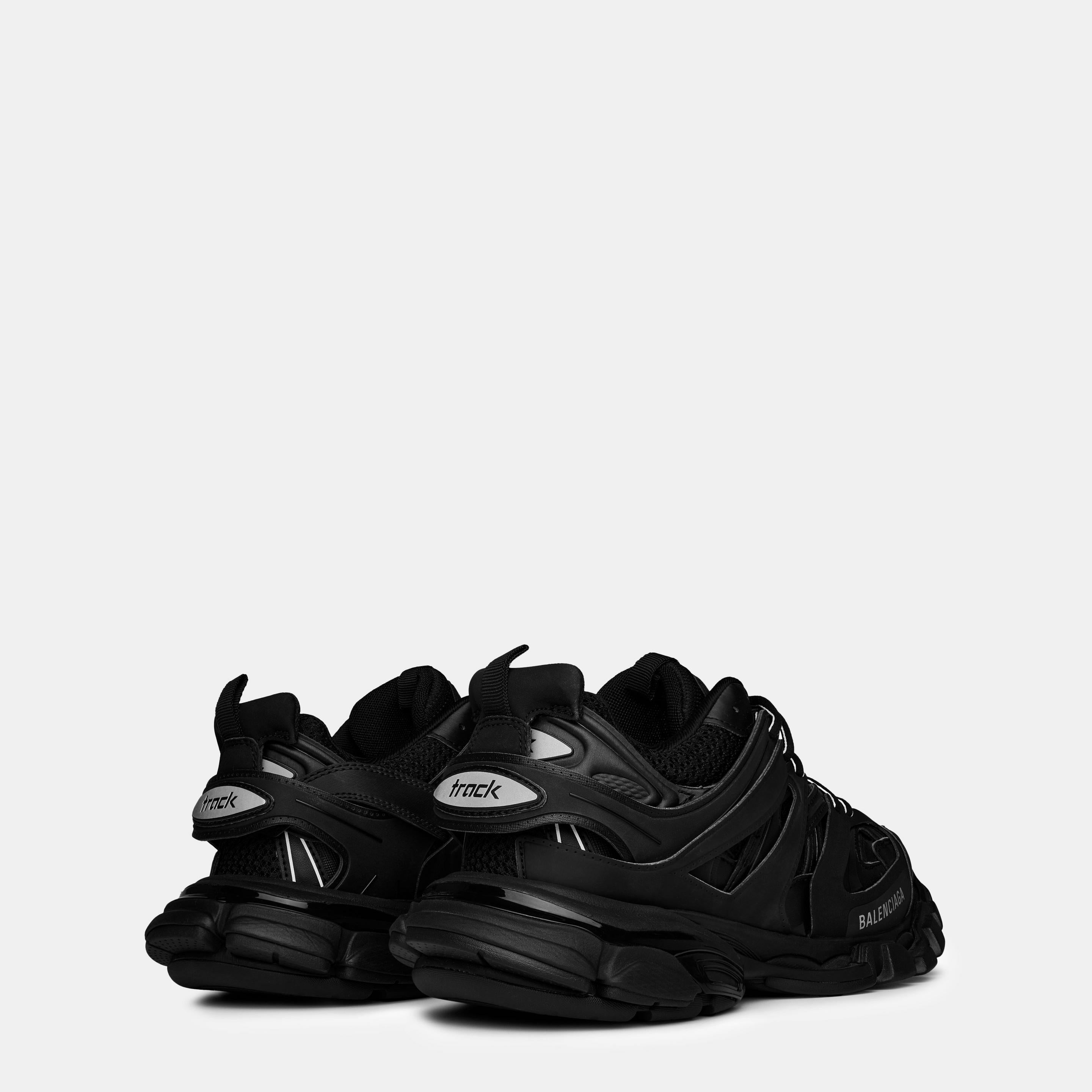 Black Track Runners